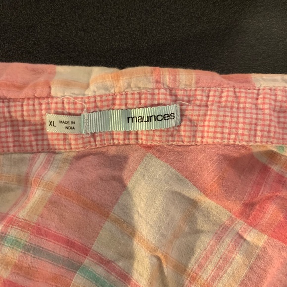 #1212 XL Maurices plaid top - Picture 4 of 5